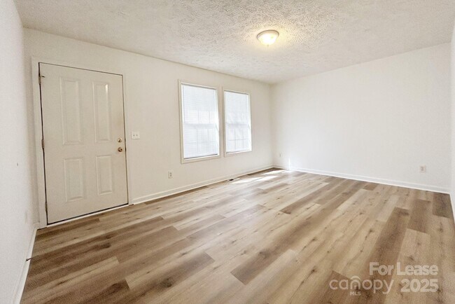 Building Photo - 312 N Linwood Ave
