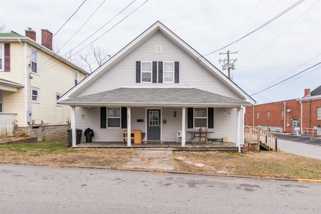 Building Photo - 107 E Hickman St
