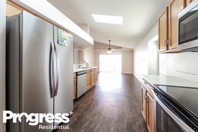 Building Photo - 92 Pine Forest Pl