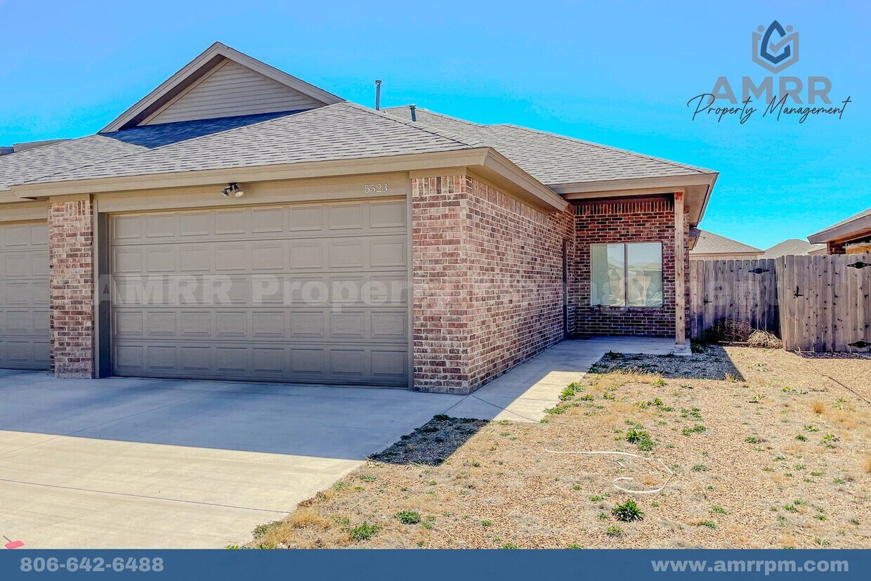 Foto principal - 3 Bedroom Near Tech Available NOW
