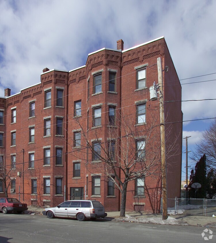 Primary Photo - 589 S Bridge St