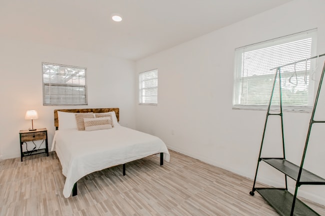 Photo - 5196 Lescot Ln House