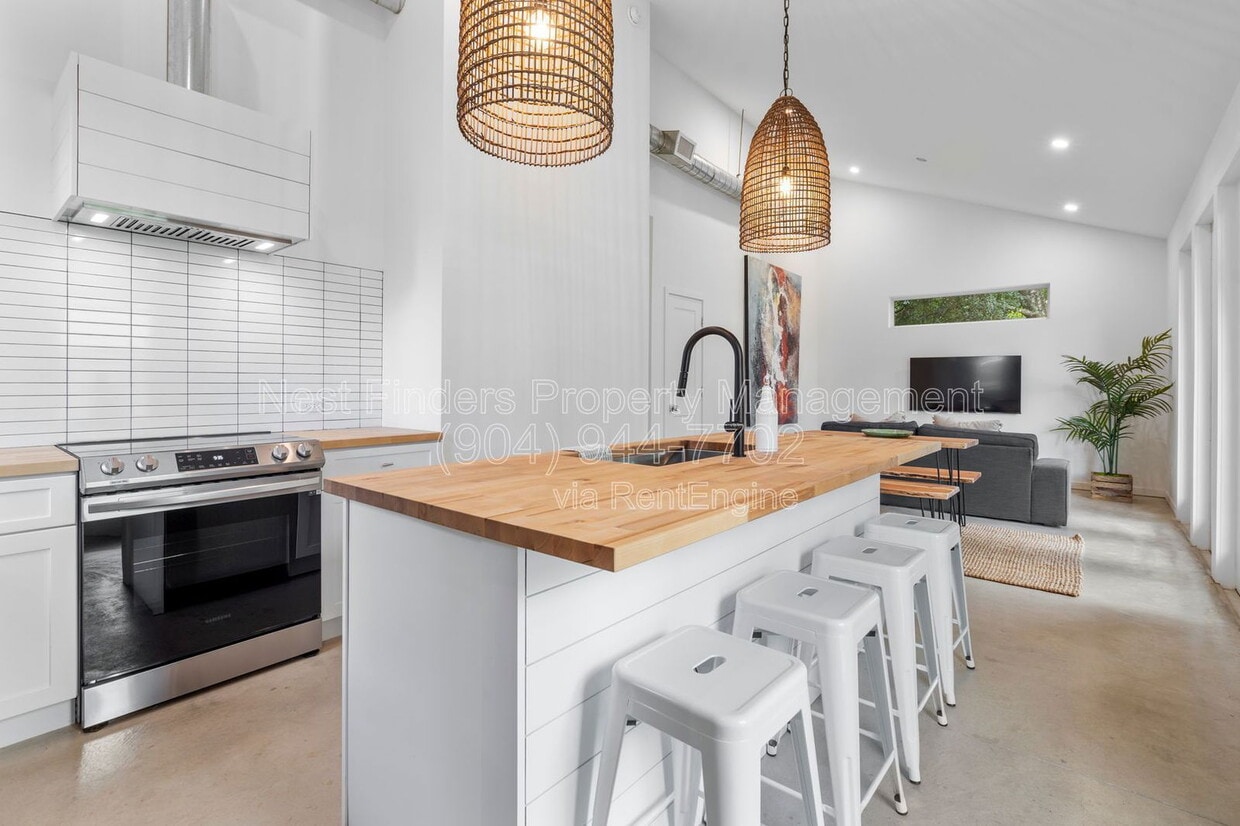 Foto principal - 581 Hazel St