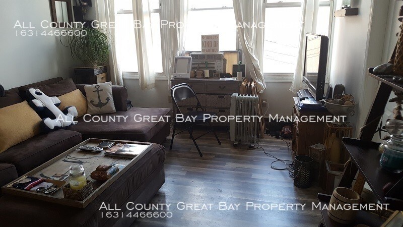 Building Photo - Riverhead Village 1 Bed, 1 bath rental