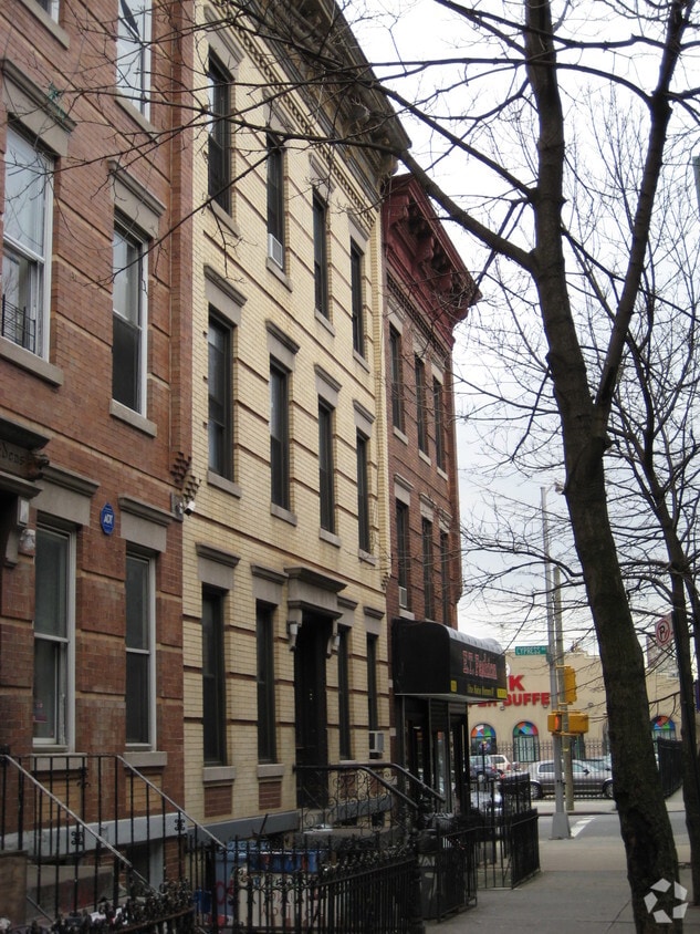 Building Photo - 1704 Palmetto St