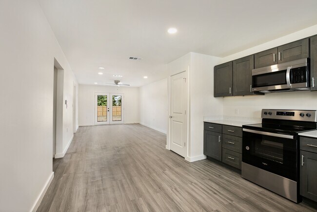 L’Appartement AMERICANA N/S Fooded P/O The Residences Leasing Office | The Americana at Brand