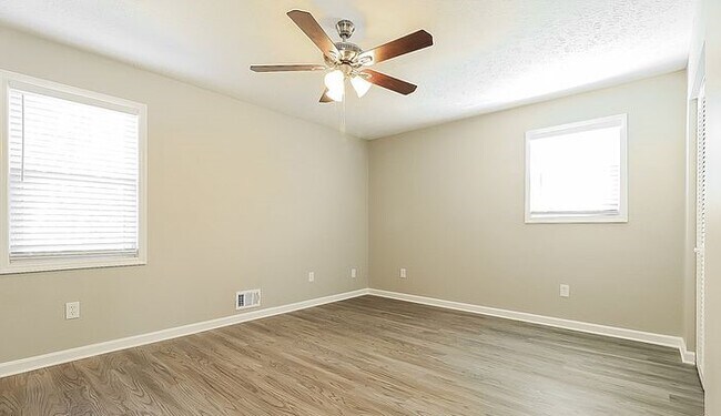 Building Photo - 2731 Aruba Dr