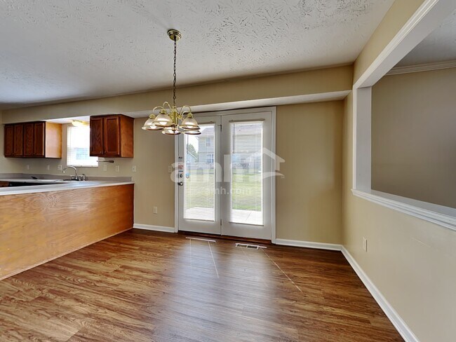 Building Photo - 7011 Medford Ct