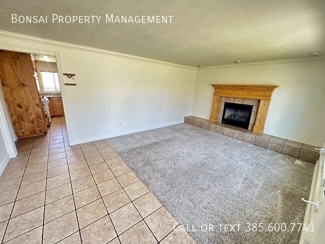 Photo - 2291 Longmeadow Dr House