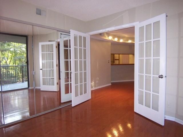 Building Photo - 511 Aurora Ave