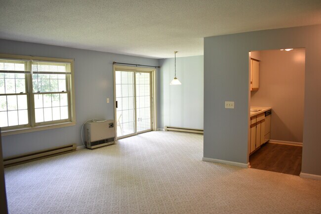 Living/Dining - 26 Somerset