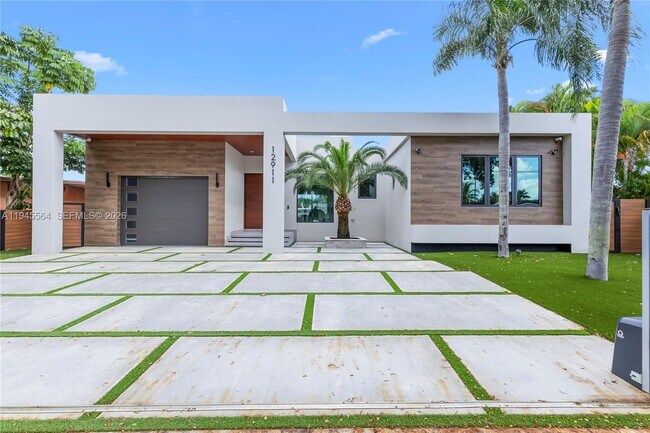 Foto del edificio - 12911 Oleander Rd