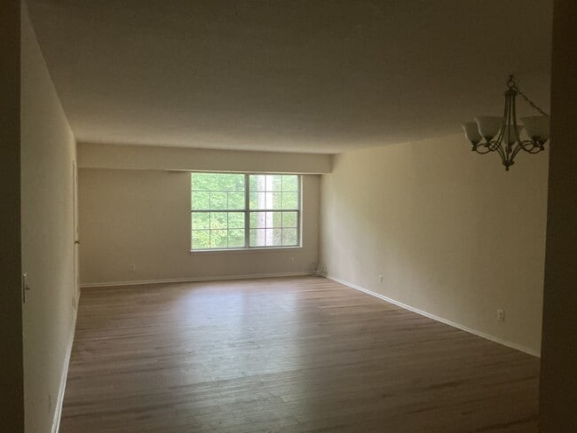 Building Photo - 7700 Tremayne Pl