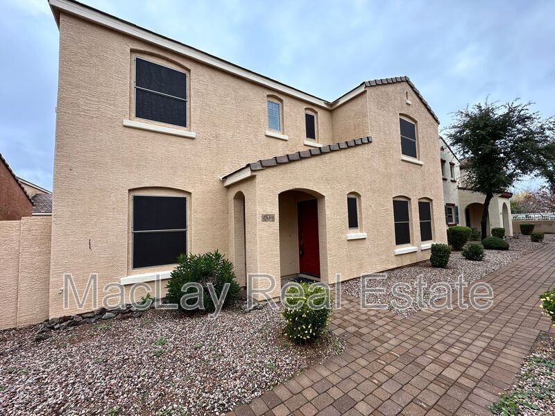 Foto principal - 2646 E Megan St