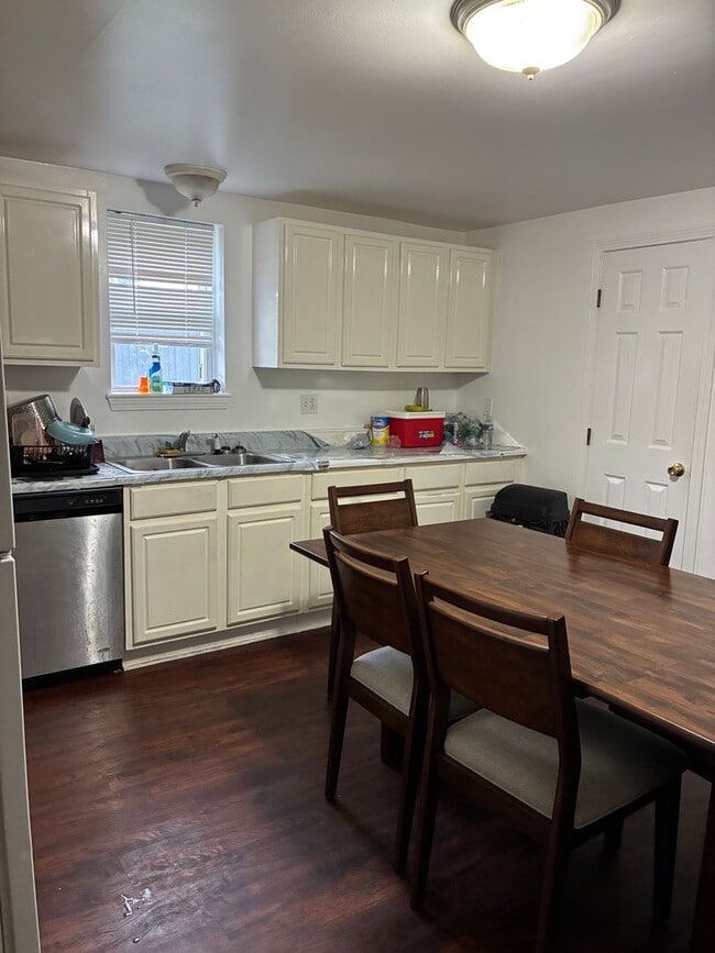 Building Photo - McKeon Park Apartments