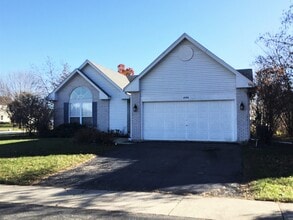 Building Photo - 546 Lakeview Dr