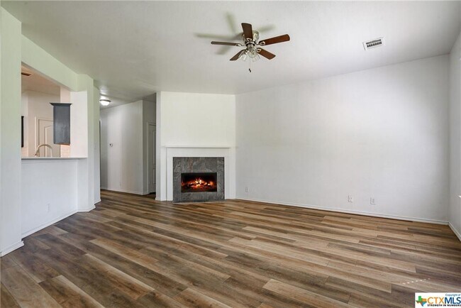 Building Photo - 109 Spice Oak Ln