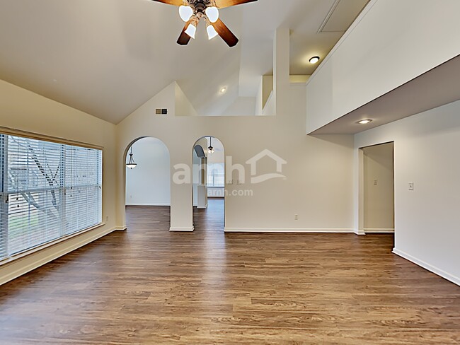 Building Photo - 11216 Arlington Trace Drive