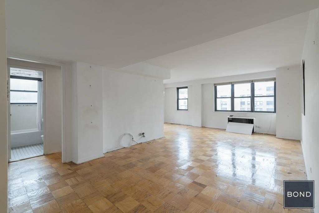 Primary Photo - 146 E 16th St