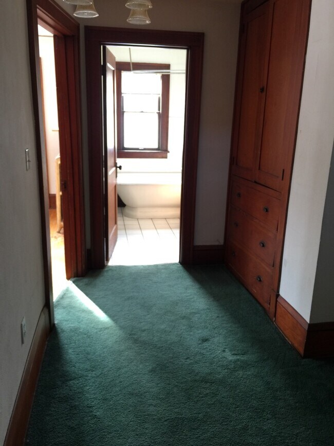 Foto del edificio - 1526 Albany Ave