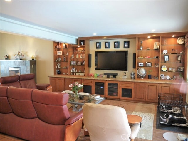 Building Photo - 25 Bennington