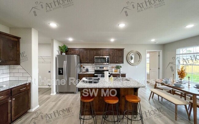 Foto del edificio - 307 Rosalie St