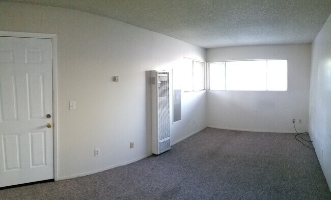 Foto del edificio - 4 bed 2 bath spacious home with 2 car garage in SLO!