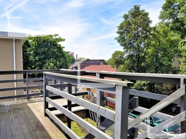 Building Photo - Top-notch and unique BU...