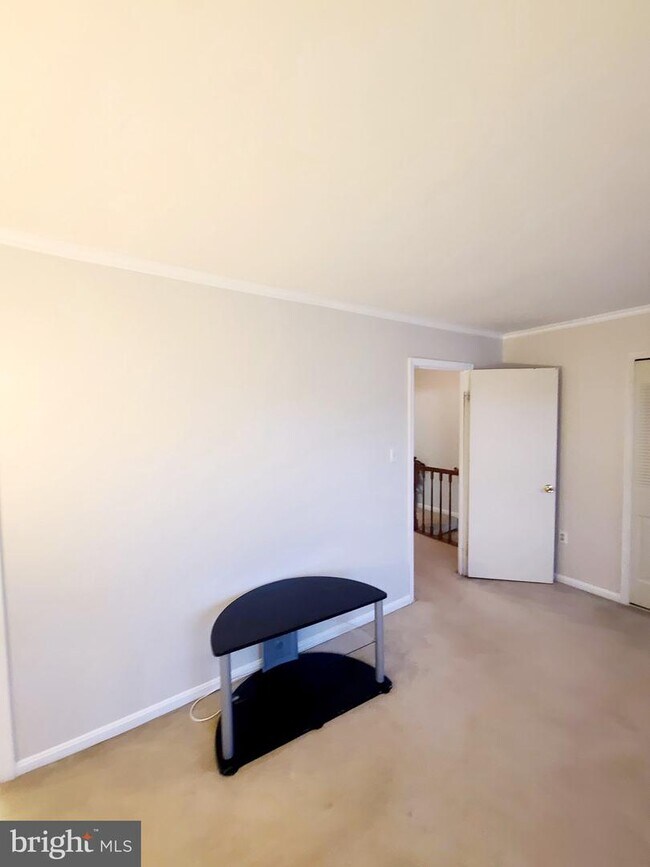 Foto del edificio - 8387 Oakgrove Ct