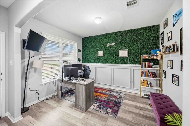 Foto del edificio - 14702 Meadow Acre Trl