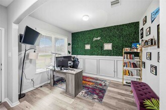 Building Photo - 14702 Meadow Acre Trl