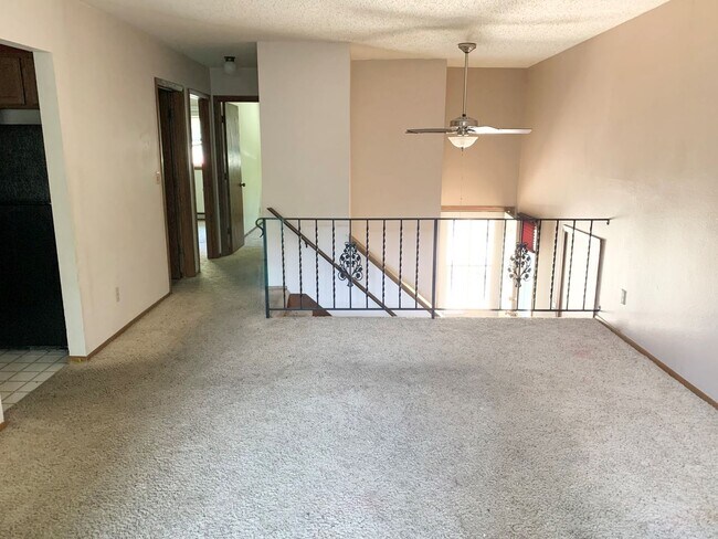 Foto del edificio - 3 Bedroom, 2 Bathroom Duplex