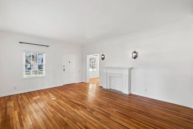 Foto del edificio - 426 N Maple Dr