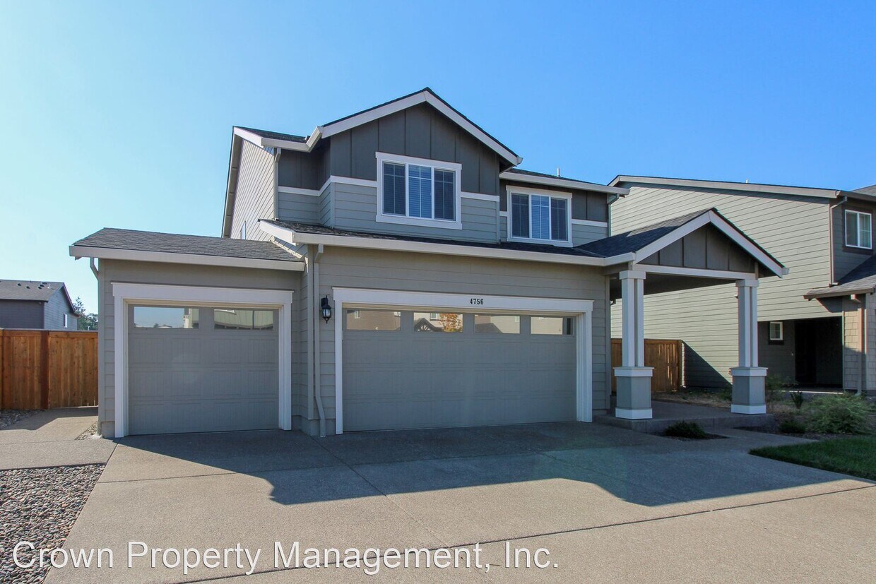 Foto principal - 4 br, 2.5 bath House - 4756 Astronaut Ave NE