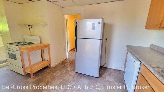 Building Photo - 5 br, 2.5 bath House - 725 Naomi Street