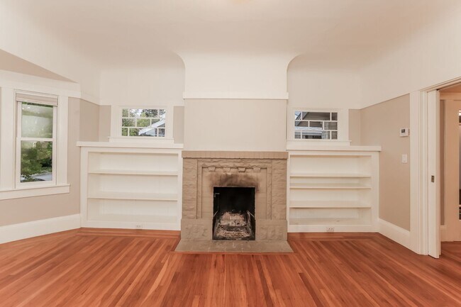 Foto del edificio - 1920 North Berkeley 2 Bedroom Bungalow Available!