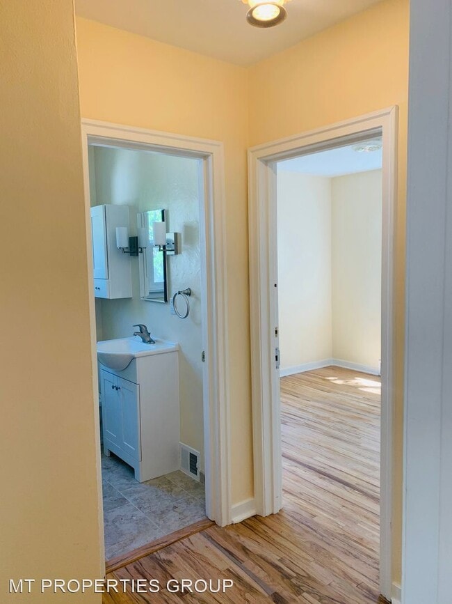 Building Photo - 4 br, 2 bath House - 526 Beverly