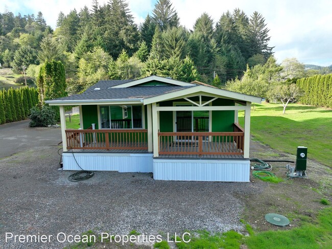 Building Photo - 2 br, 2 bath House - 99942 Winchuck River Rd