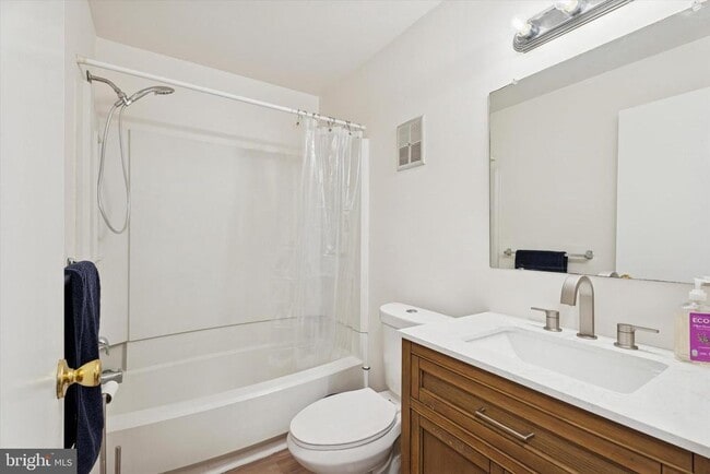 Foto del edificio - 207 Stockton Ct