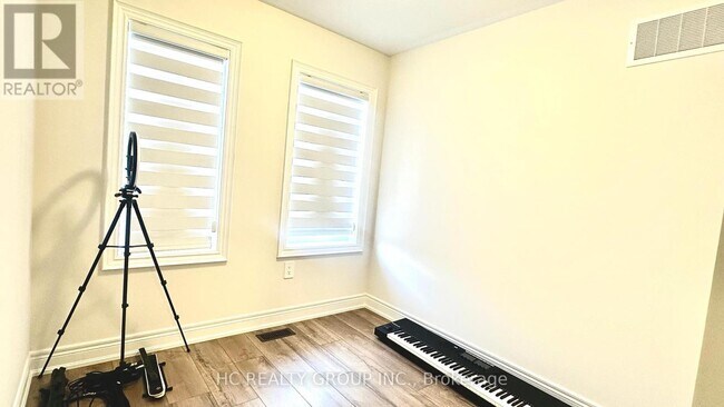 Building Photo - 2852 Whites Rd