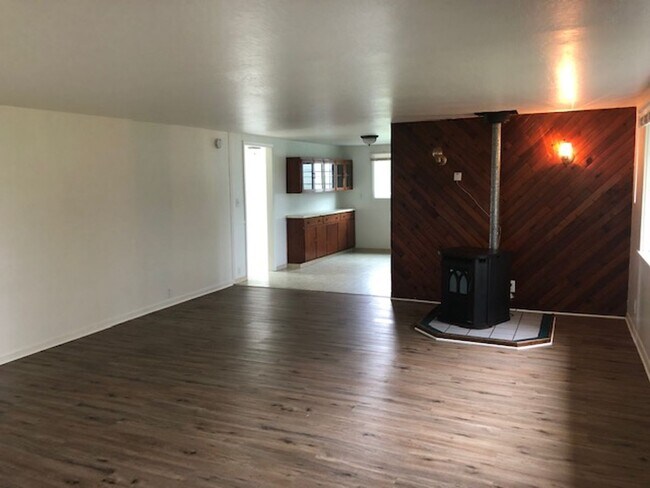 Foto del edificio - 3-bedroom 1 bath House