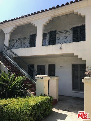 Foto principal - 9656 W Olympic Blvd