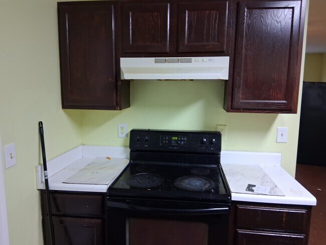 Building Photo - 209 E Wilson St