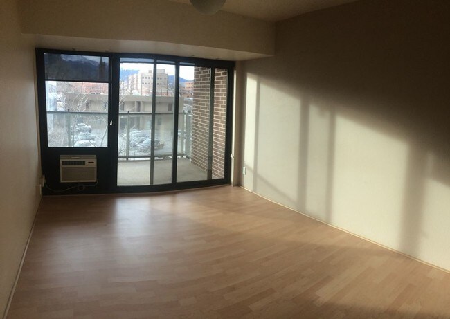 Foto del edificio - 417 E Kiowa St
