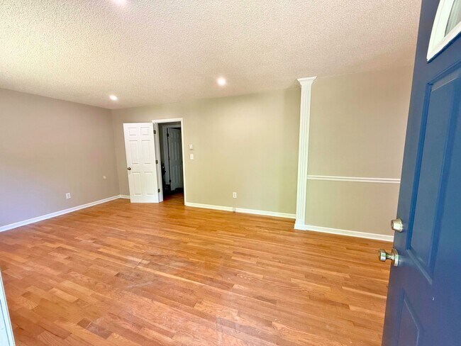 Foto del edificio - 37 Carriage Dr