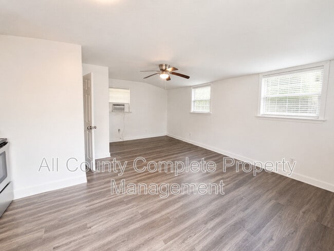Building Photo - 4803 Lexington Ave