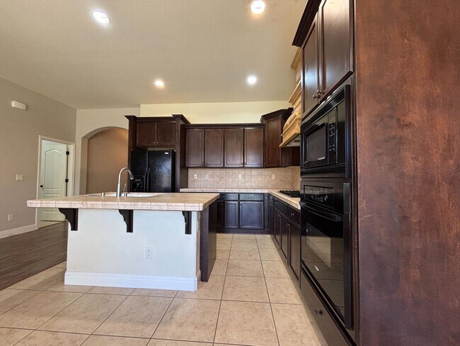 Foto del edificio - Beautiful 3 bedroom 2 bathroom