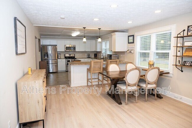 Foto del edificio - 6551 Hog Mountain Rd