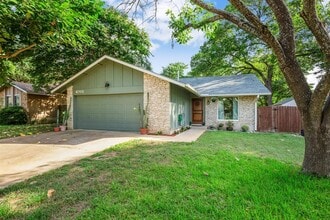 Building Photo - 4702 Gray Fox Dr