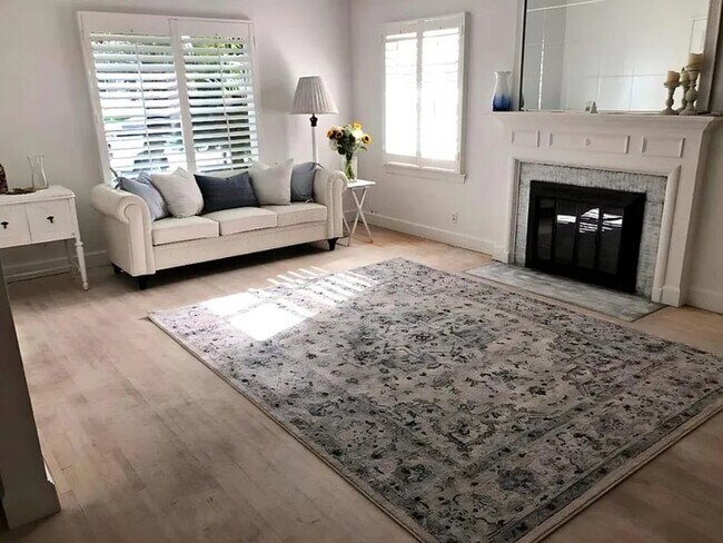 Foto del edificio - 10802 Howard St